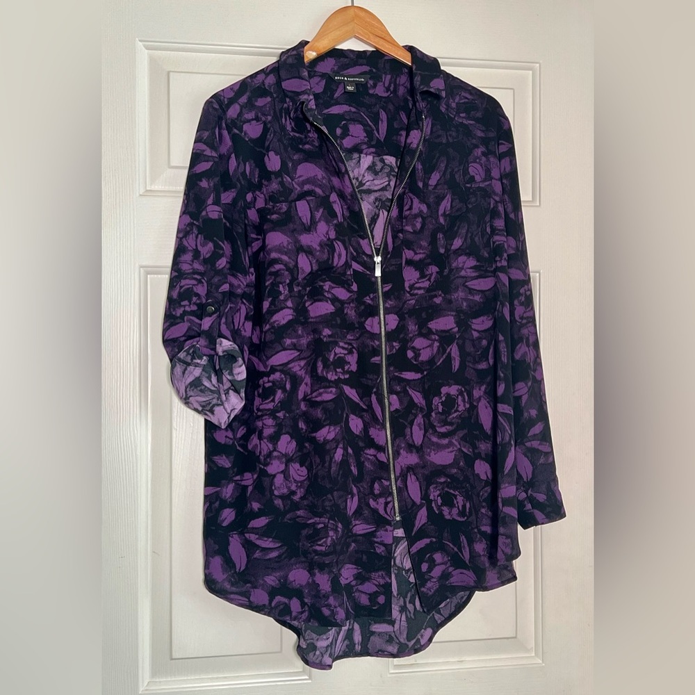 Rock & Republic size large, black & purple Henley zipper top, relaxed fit